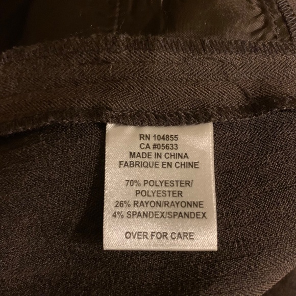 Dress Pants Size 8 with Decorative Buttons NWOT - Picture 8 of 12